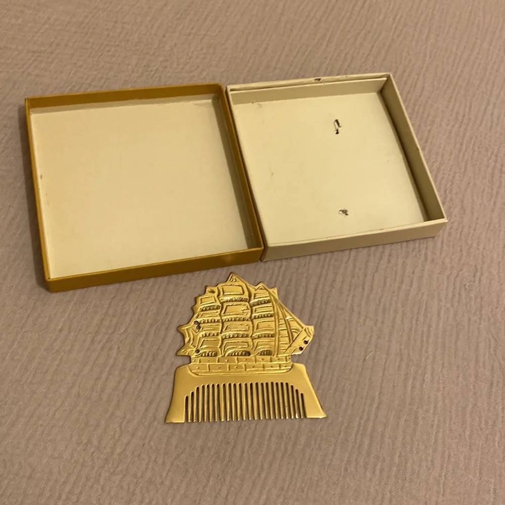 SIREN SONG Brass Gold Ship Design Comb